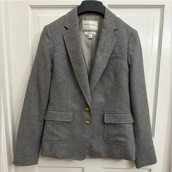 Banana Republic Charcoal Herringbone Wool Blazer - Picture 2 of 16